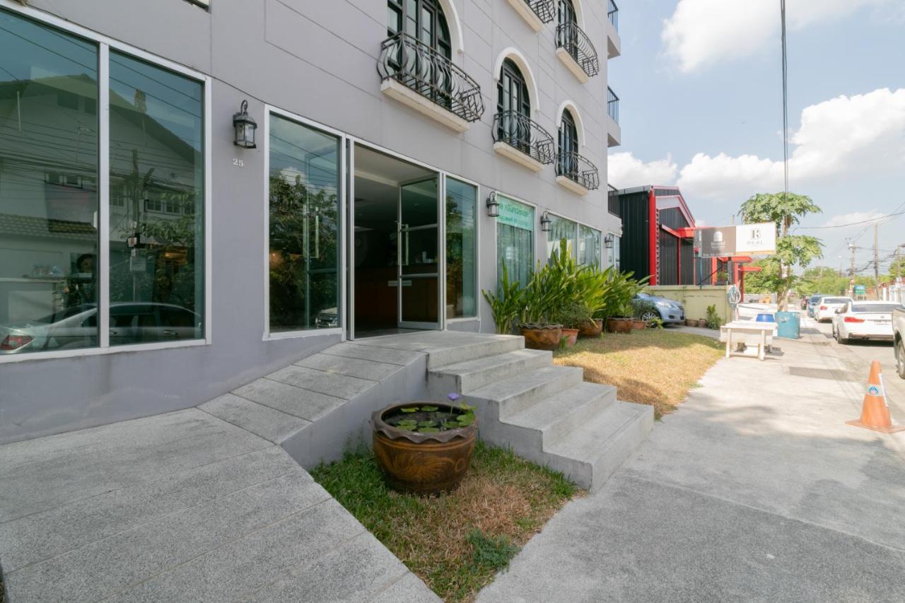Resortel Lat Phrao 91 Banguecoque Exterior foto