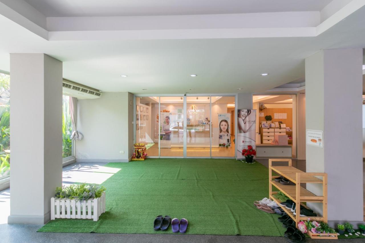 Resortel Lat Phrao 91 Banguecoque Exterior foto