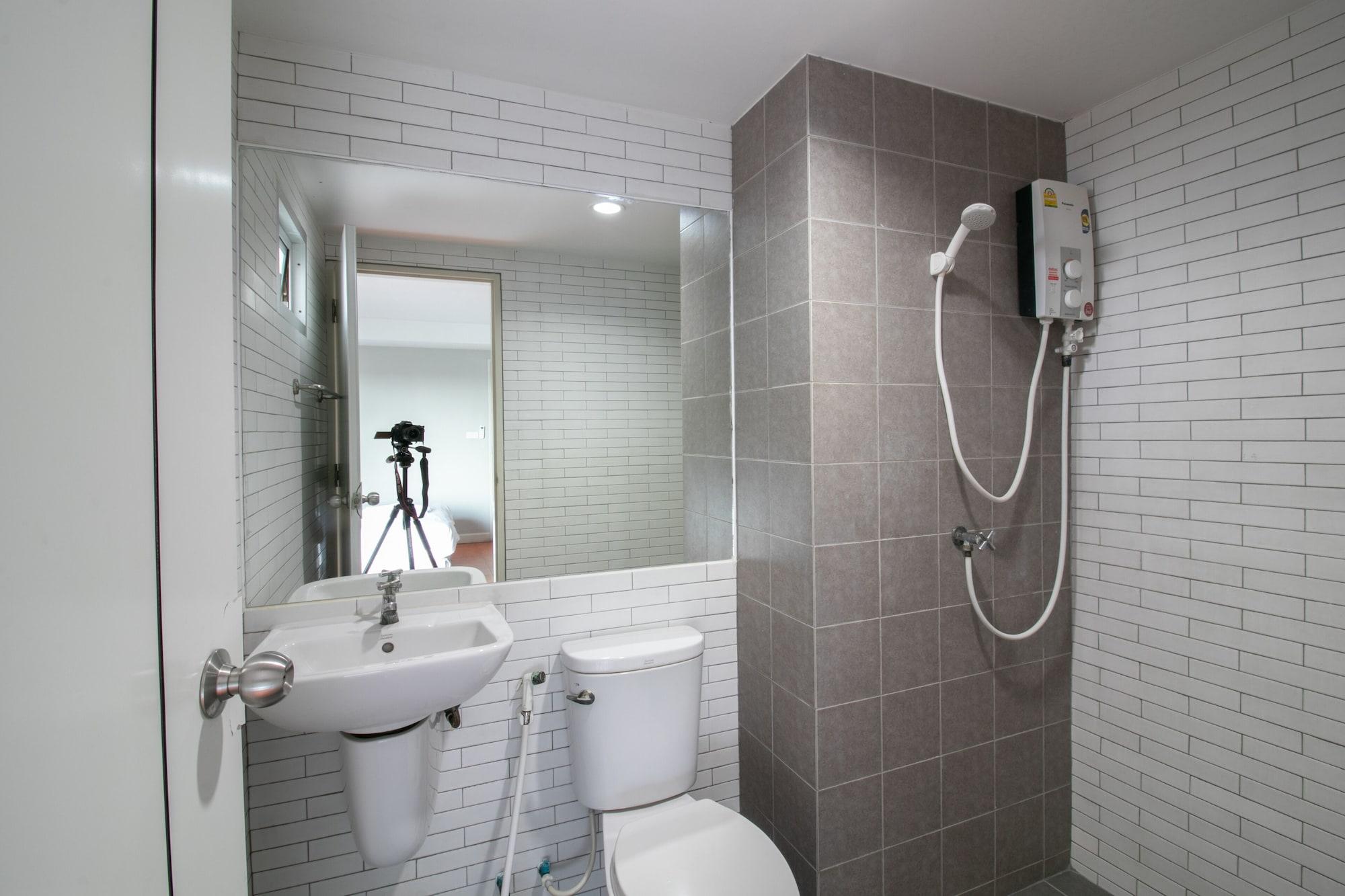 Resortel Lat Phrao 91 Banguecoque Exterior foto